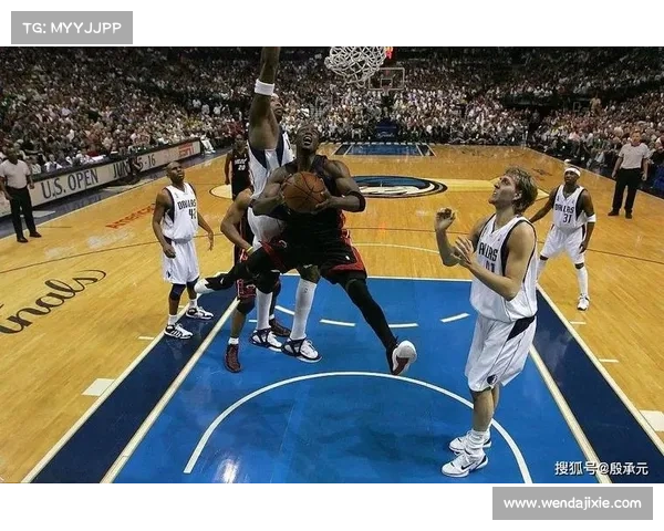 布克带领球队精准配合与团队协作的成功案例分析